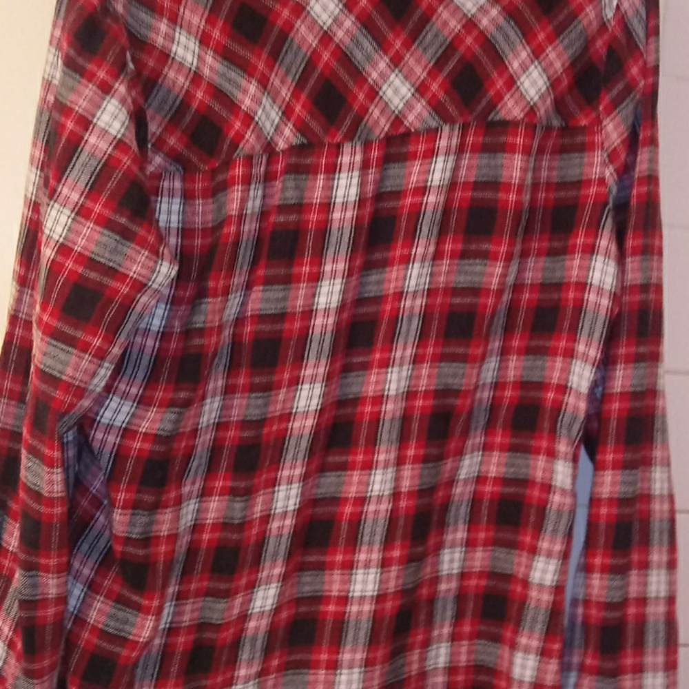 Button down Shirt - Picture 2 of 2